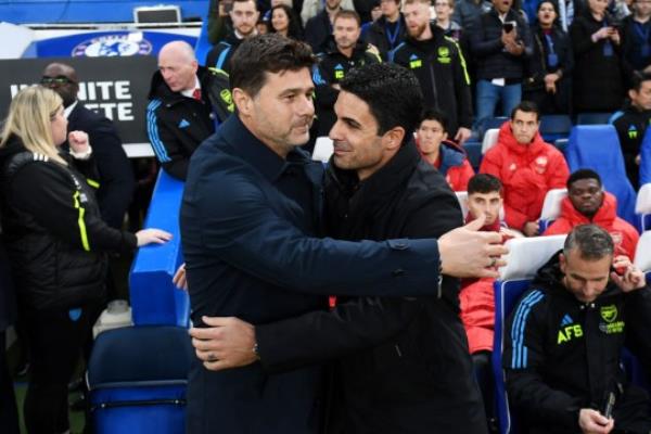 Mauricio Pochettino with Mikel Arteta