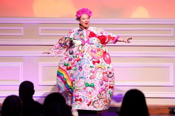 Sia speaks o<em></em>nstage during the 5th Daytime Beauty Awards ho<em></em>noring science behind beauty, health and wellness in Los Angeles on Oct. 1, 2023.