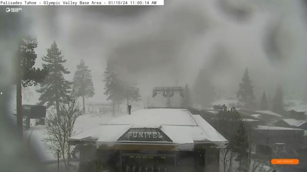 Live camera from Palisades Tahoe ba<em></em>se camp lodge a little after the avalanche this morning, showing the weather co<em></em>nditions around the mountain