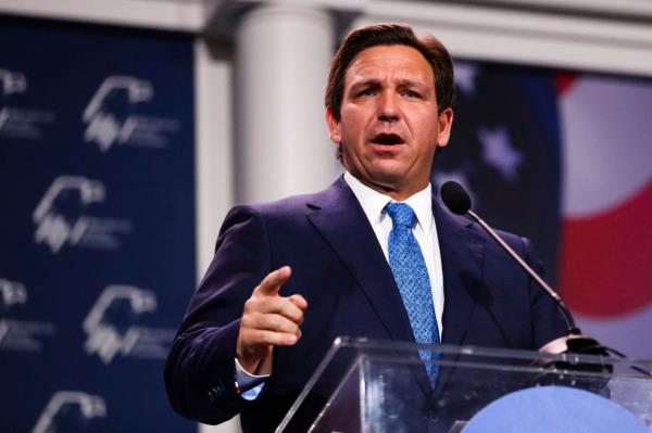 A picture of Ron Desantis.