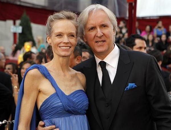 James Cameron and his wife Suzy Amis arrive on the red carpet during the 82nd Annual Academy Awards back in 2010. 