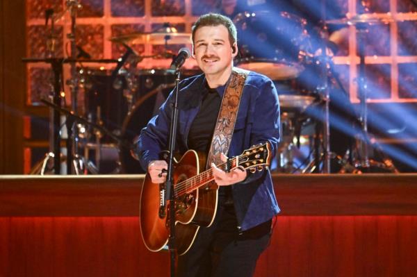 Morgan Wallen performs at the 57th Annual CMA Awards