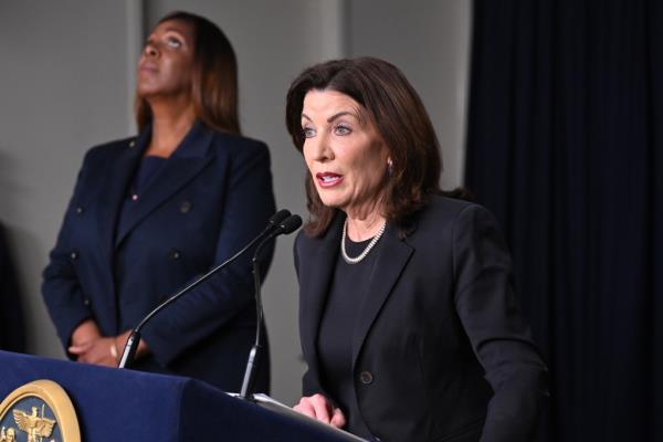 Republicans blasted Hochul's dual press co<em></em>nference as bizarre and counterproductive.