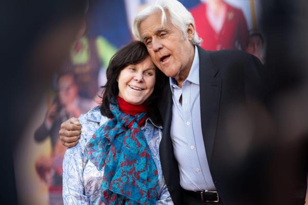 Mavis Leno and Jay Leno posing at the Los Angeles Premiere of Netflix's 'UNFROSTED' at The Egyptian Theatre