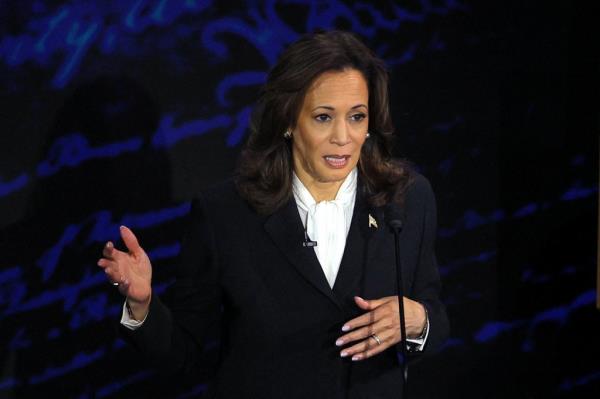 Harris talked a<em></em>bout her experience as a prosecutor during her closing statement.