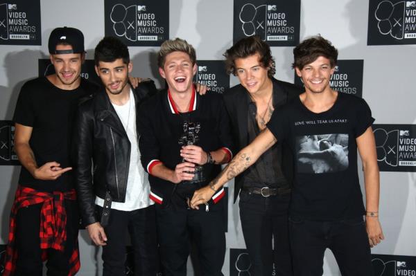 One Direction at the MTV Video Music Awards in 2013.