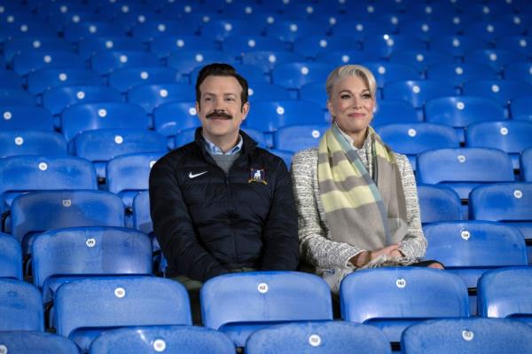 Jason Sudeikis and Hannah Waddingham in 