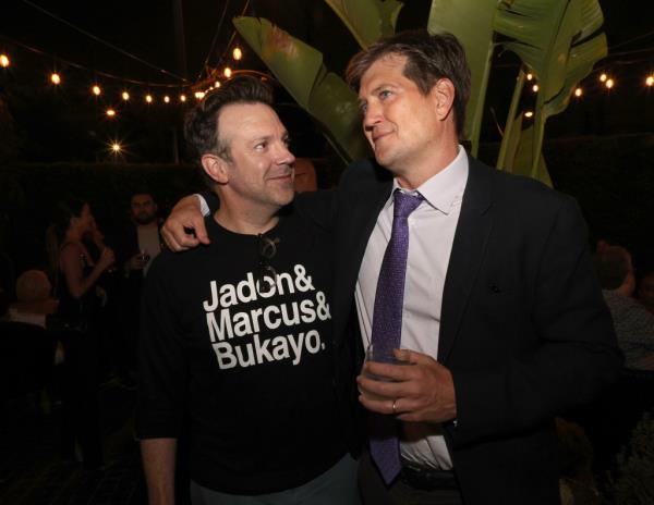 Jason Sudeikis with Bill Lawrence. 