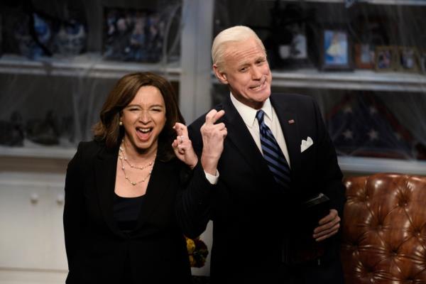 Maya Rudolph as Kamala Harris and Jim Carrey as Joe Biden on 