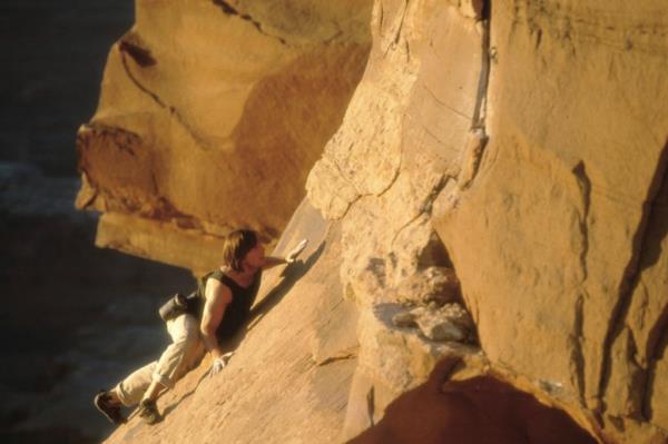 Tom Cruise rock climbing