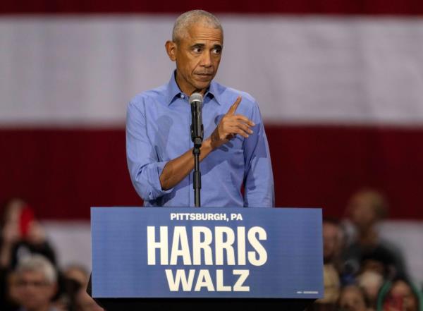 Former President BARACK OBAMA speaks at a rally in support of the Harris-Walz campaign. (Credit Image: ? Brian Cahn/ZUMA Press Wire)