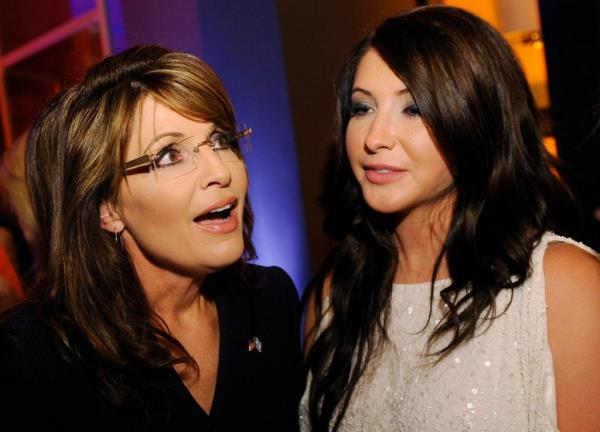 Sarah Palin talks with her daughter Bristol Palin following the annual White House Correspondents' Association dinner in Washington in 2011.