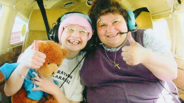 Gypsy Rose Blanchard, left, and Dee Dee Blanchard, right