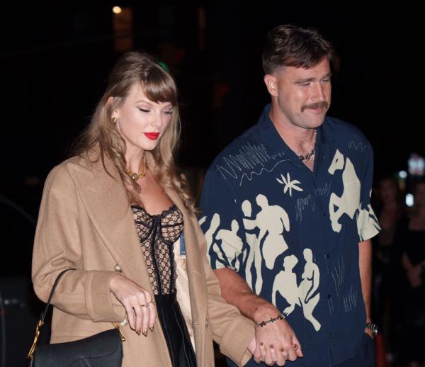  Taylor Swift and Travis Kelce are seen on October 11, 2024 in New York City