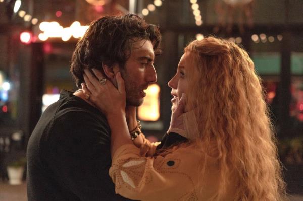 Justin Baldoni and Blake Lively a<em></em>bout to kiss. 