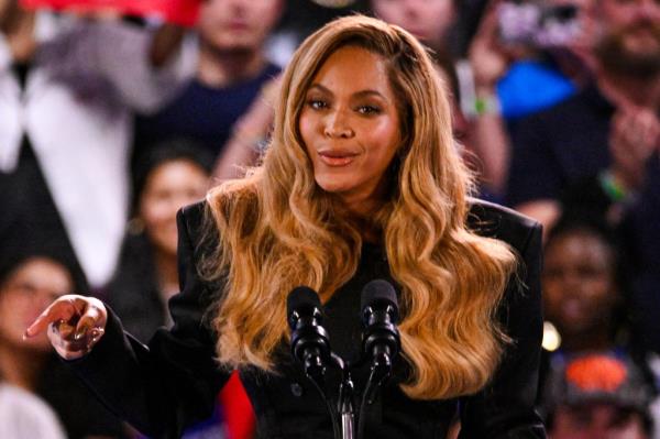 Beyo<em></em>nce Knowles endorsing Harris at a Houston rally on Oct. 25, 2024.