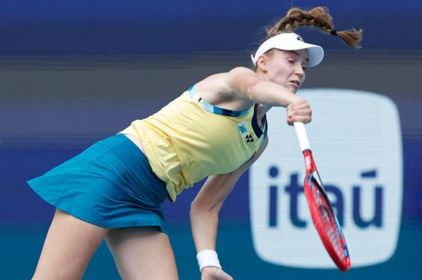 Elena Rybakina</p>

<p>　　(KAZ) serves against Victoria Azarenka (not pictured) on day eleven of the Miami Open at Hard Rock Stadium. 