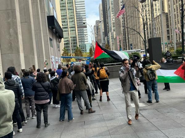 Pro-Palestinian supporters at NewsCorp building Friday morning.