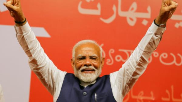 FILE PHOTO: Indian Prime Minister Narendra Modi gestures, at the Bharatiya Janata Party (BJP) headquarters in New Delhi, India, June 4, 2024. REUTERS/Adnan Abidi/File Photo