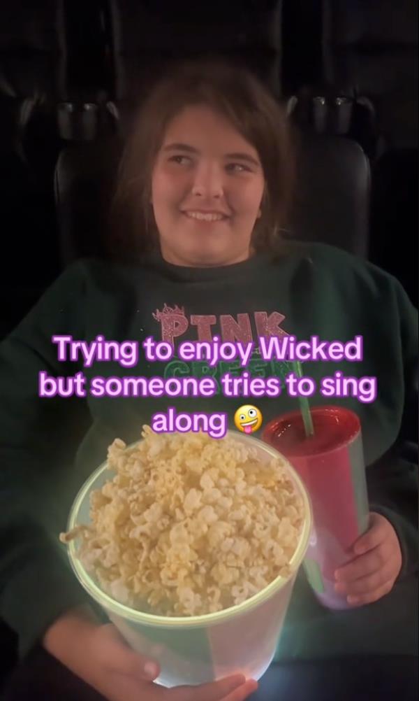 A still from a TikTok a<em></em>bout people singing during 