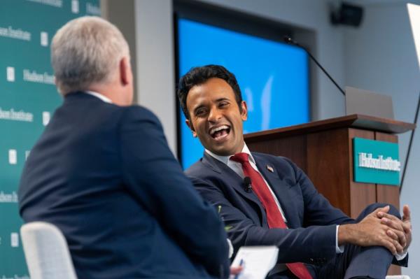 Vivek Ramaswamy, right, talks foreign policy with Michael Doran, a Senior Fellow at the Hudson Institute.