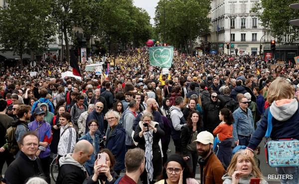 Thousands March In France Against Far Right Ahead Of Parliament Polls