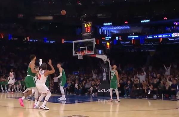 Jalen Brunson's foot fell on Jayson Tatum's foot but no foul was called against Tatum.