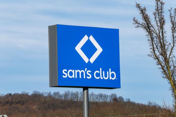 A sign for Sam's Club at the entrance of the members-o<em></em>nly retail warehouse store at the Lycoming Mall in Muncy, Pennsylvania