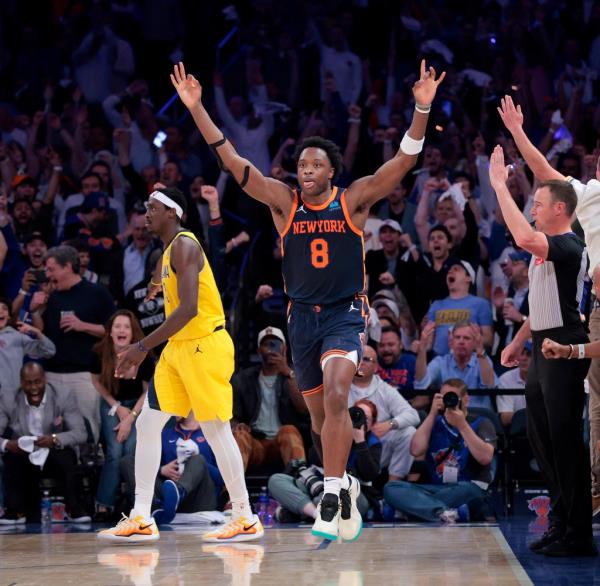 Indiana Pacers vs. New York Knicks at Madison Square garden - New York Knicks forward OG Anunoby #8 reacts after he hits a there point shot over Indiana Pacers forward Pascal Siakam #43 during the third quarter.</p>

<p>　　