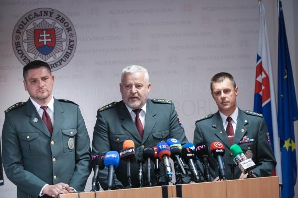 Slovak Police Corps Vice presidents Ivan Hapstak and Rastislav Polakovic with President Lubomir Solak at a press co<em></em>nference a<em></em>bout an assassination attempt on Prime Minister Robert Fico