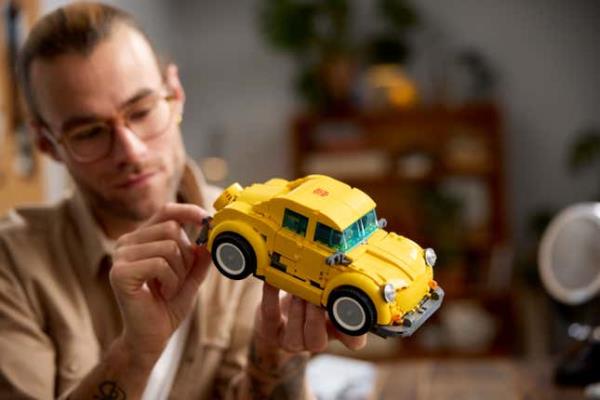 Image for article titled Lego's Next Transformers Set Brings Bumblebee to the Party