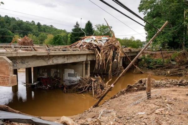 The Craig family lived in three houses neighbors called “Craigtown” in a suburb of Asheville. 