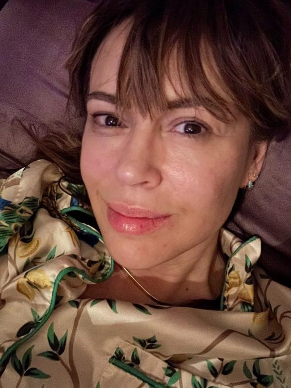 Alyssa Milano posts cryptic message a<em></em>bout 'resilience' after she's accused of getting Shannen Doherty fired from 'Charmed'