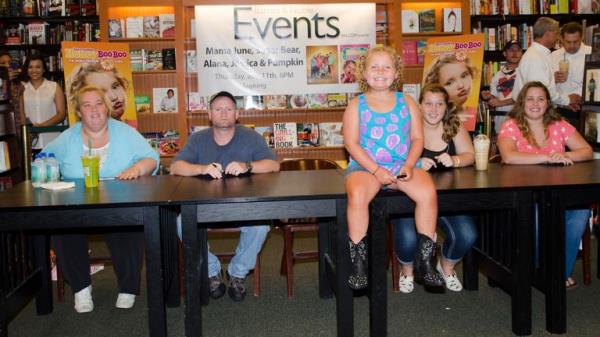 L-R: June 'Mama' Shannon, Mike 'Sugar Bear' Thompson, Alana 'Ho<em></em>ney Boo Boo' Thompson, Anna 'Chickadee' Shannon, and Lauryn 'Pumpkin' Shannon. 