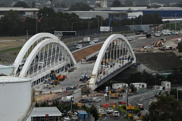 Westbound lanes on one of the twin arch bridges over Alexandra Canal are due to open in the middle of the year.